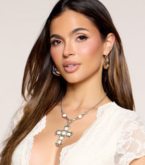 Chic Statement Cross Pendant Necklace