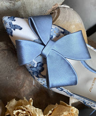 Caitlin Pointed Toe Pump Blue Bloom