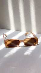 Carly Sunglasses - Brown