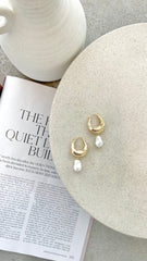 Wandrea Earrings - Gold