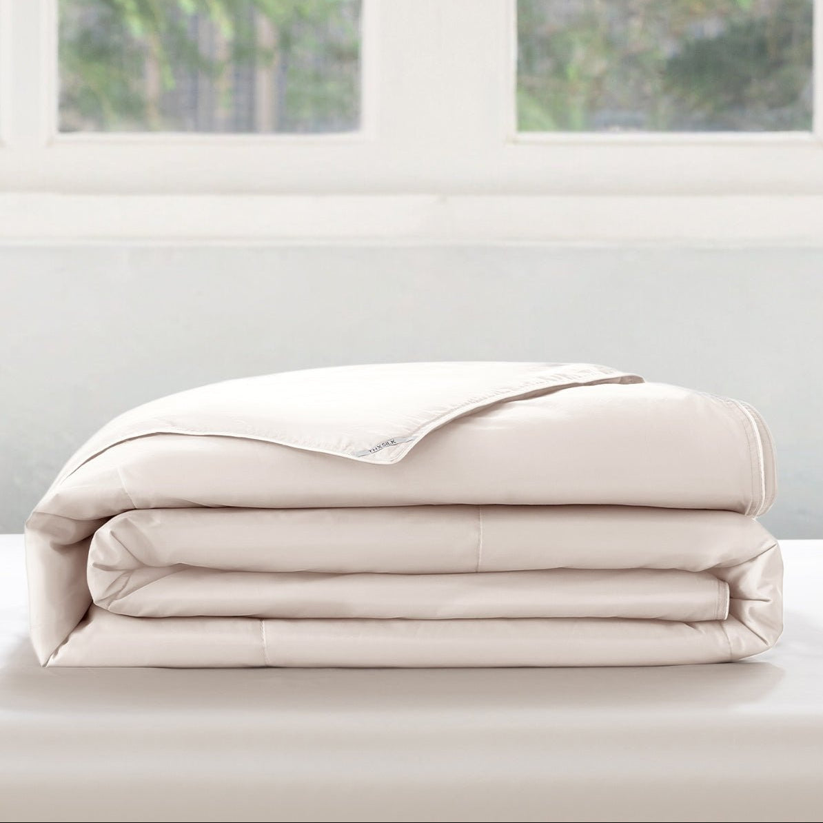 Silk Comforters & Blankets