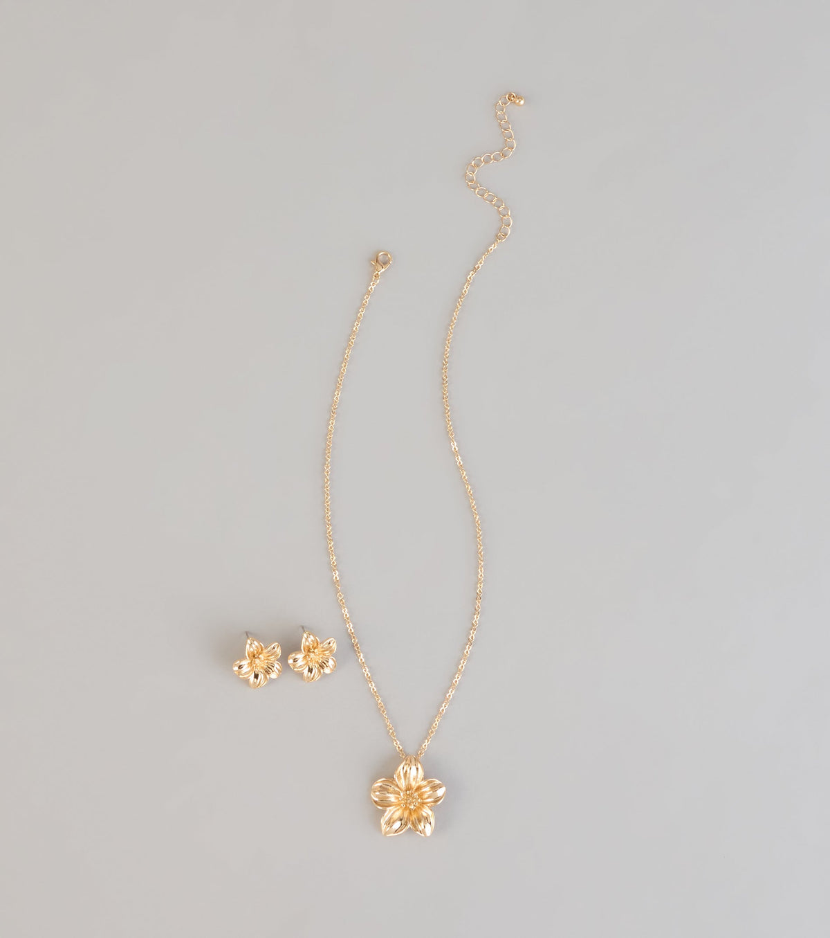 Bloom Mood Flower Necklace And Stud Earrings Set