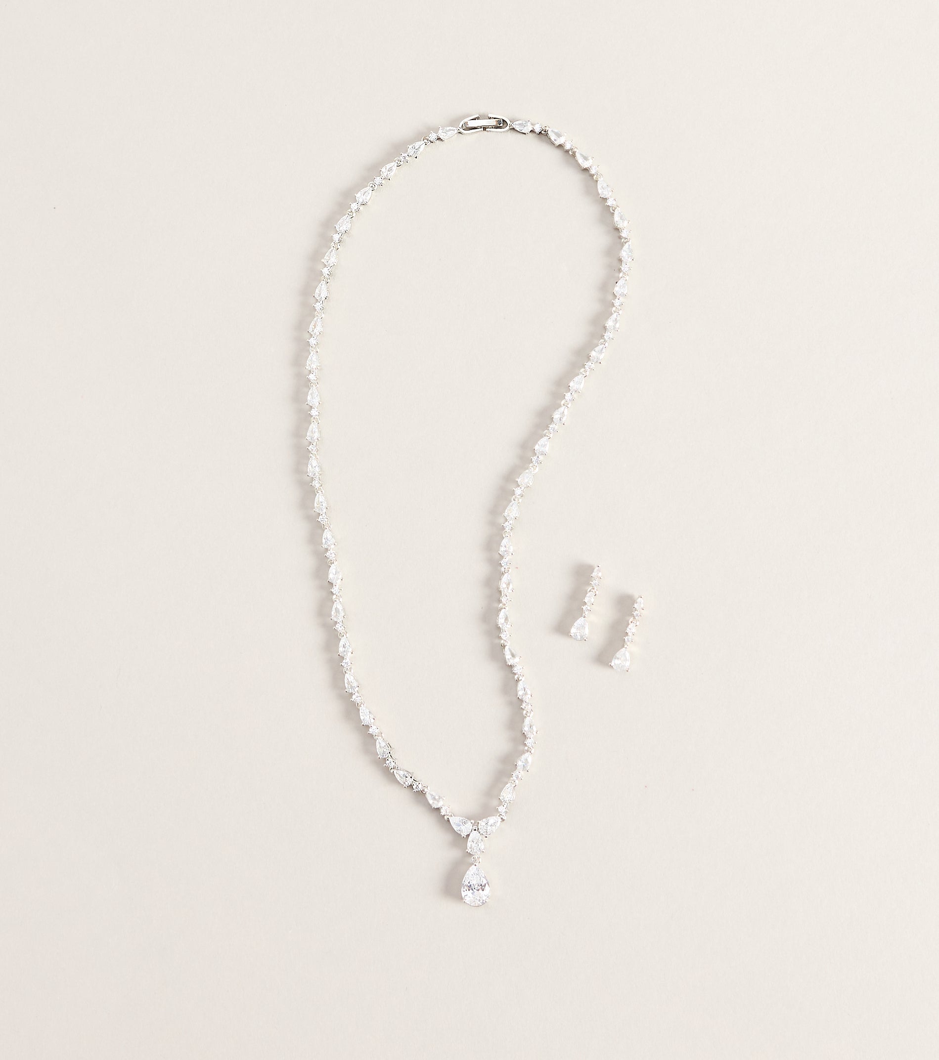 Final Details Necklace And Earrings Set