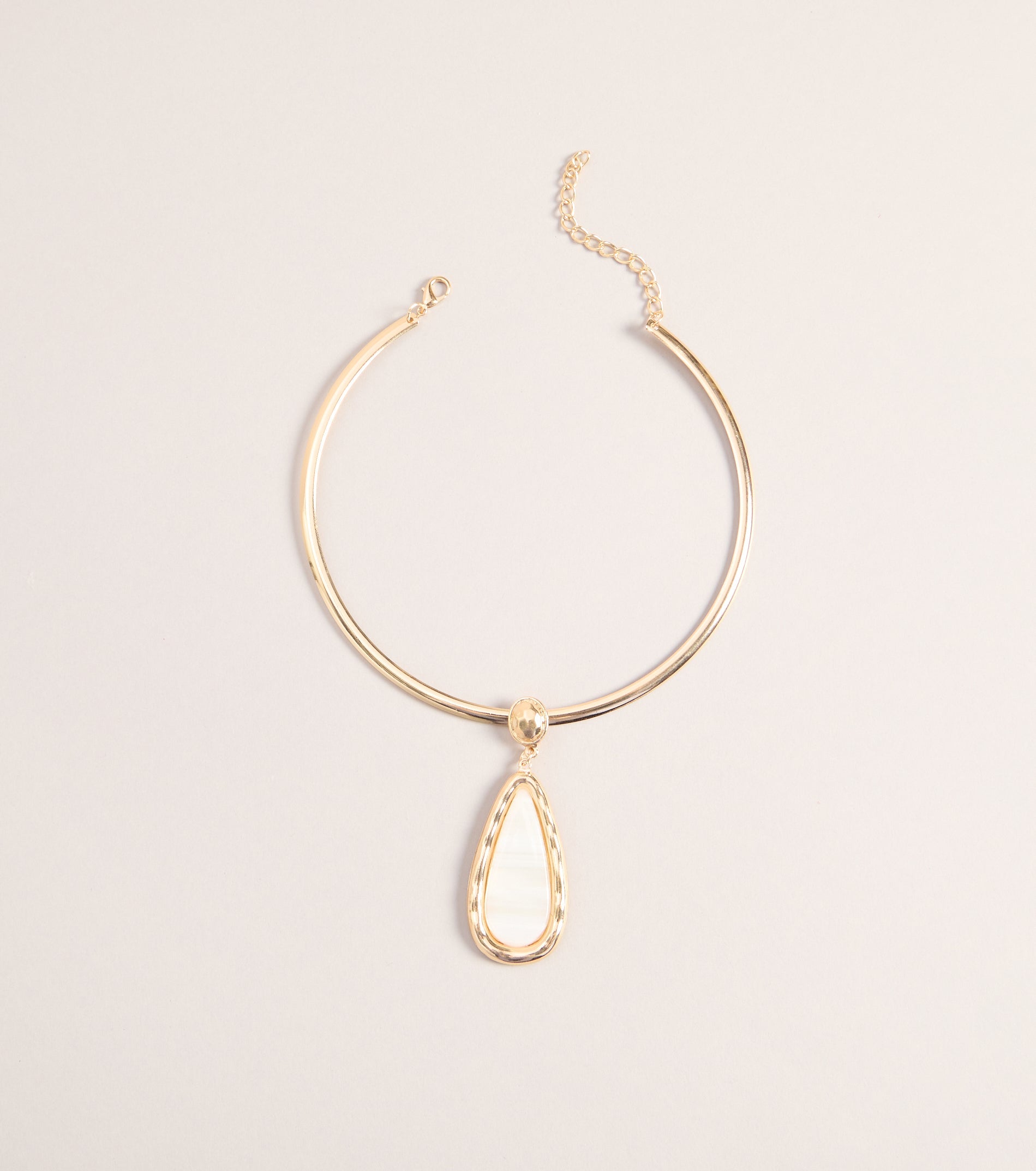 Polished Move Statement Stone Collar Necklace