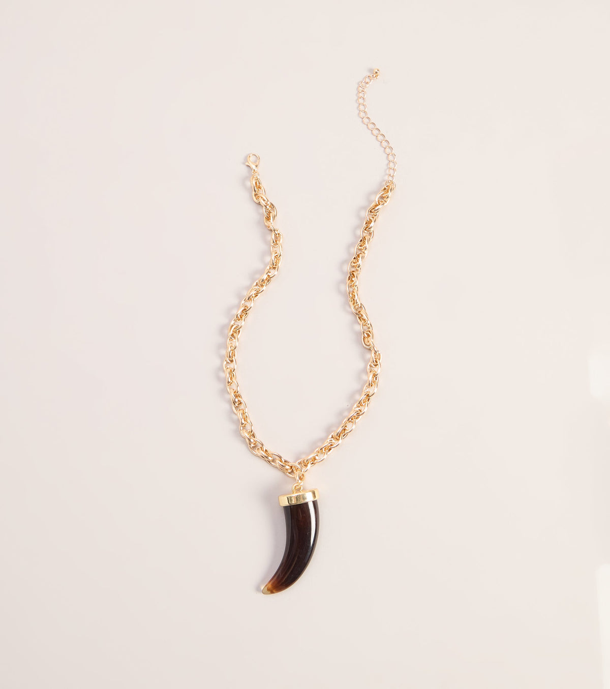 Wild Charm Tooth Pendant Necklace