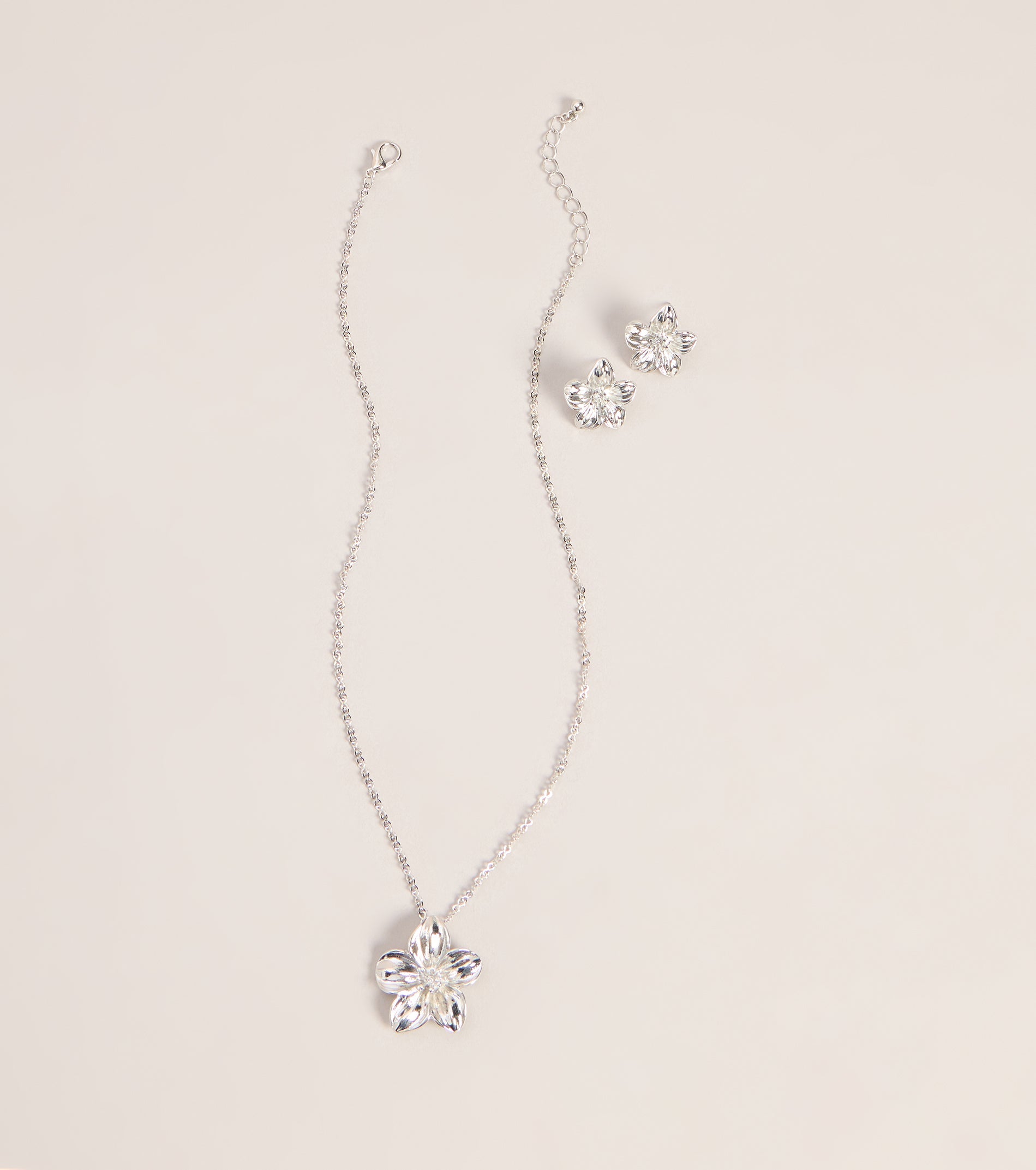 Bloom Mood Flower Necklace And Stud Earrings Set
