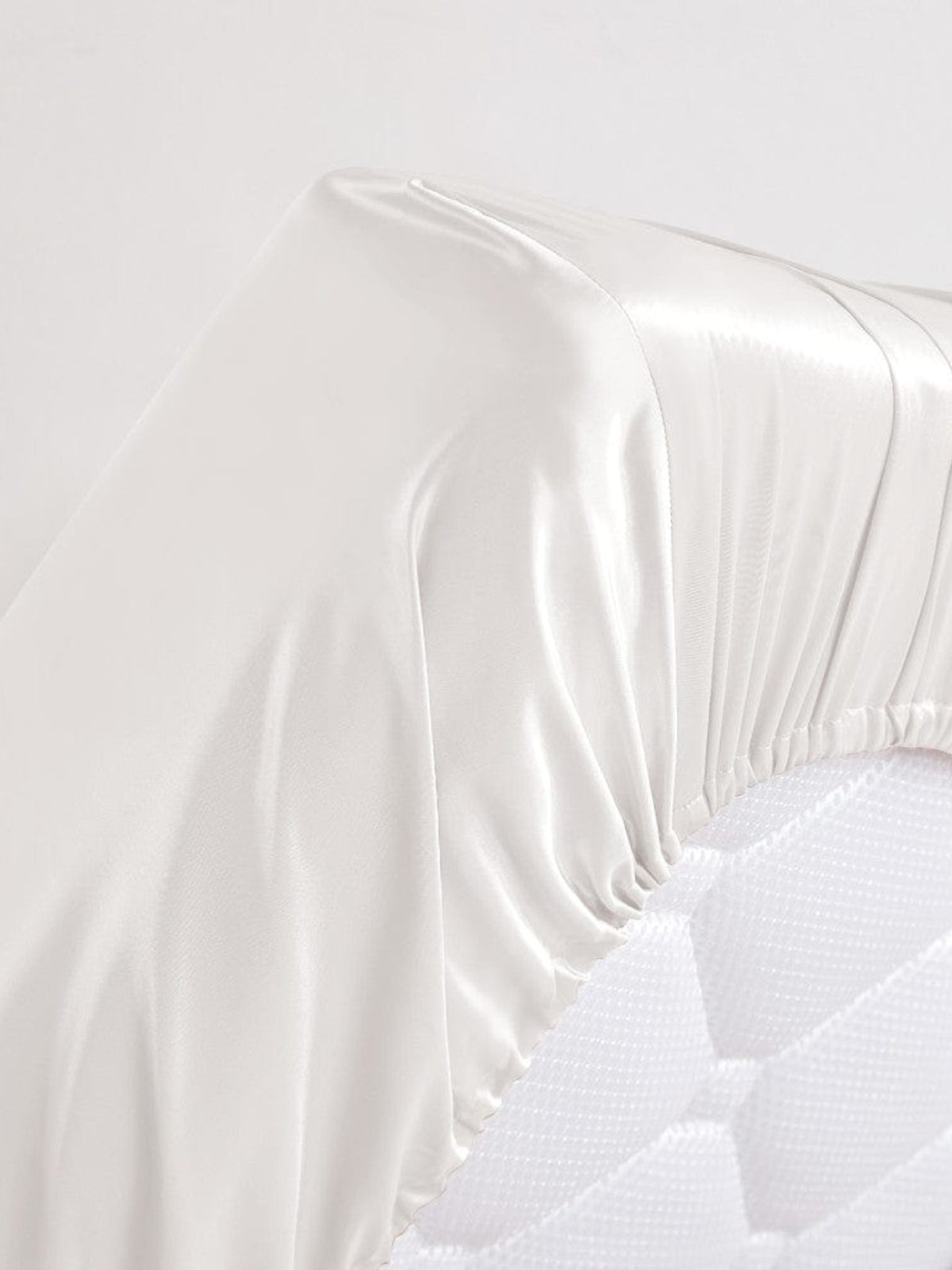 Soft Silk Crib Fitted Sheet
