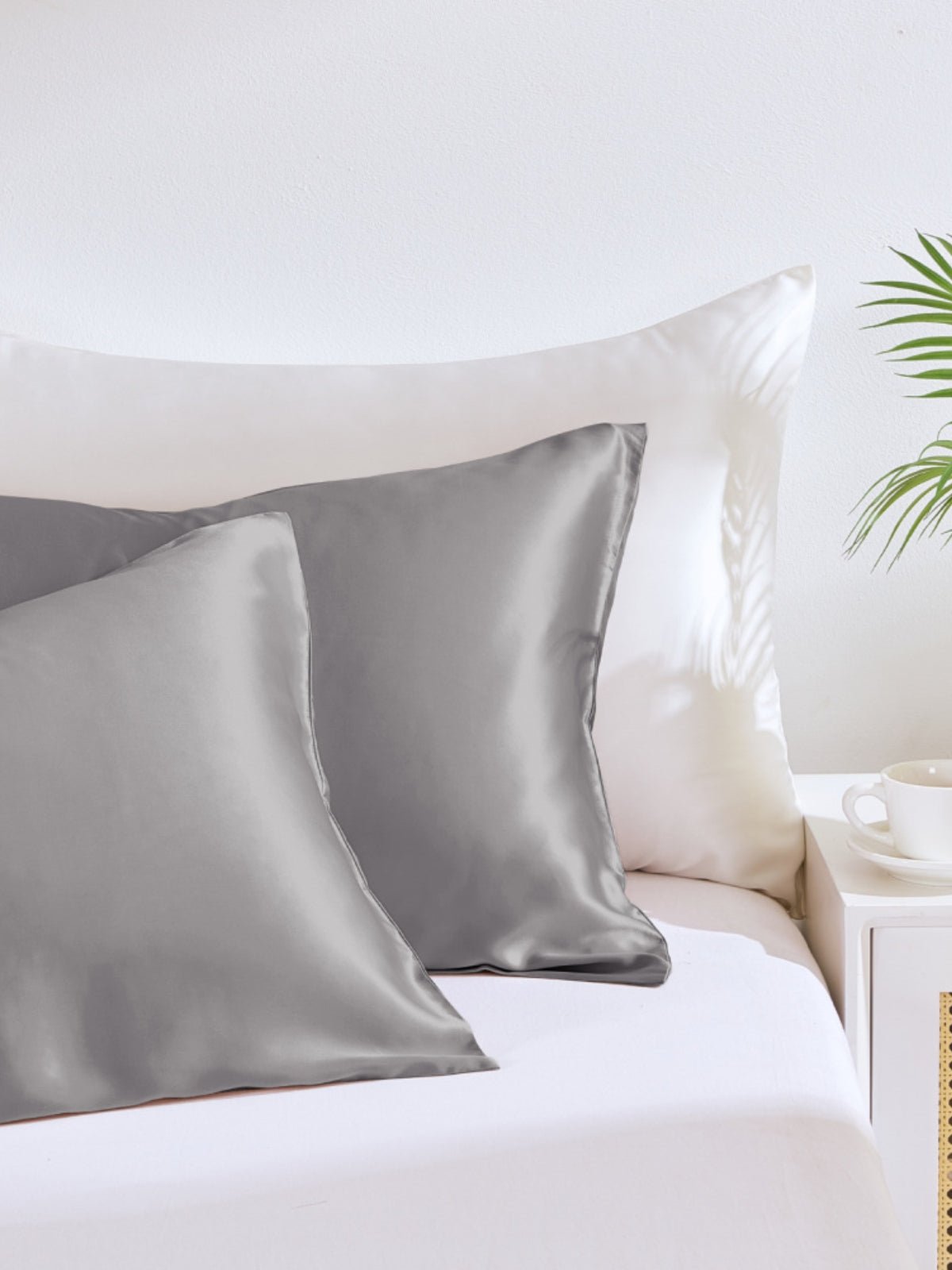 Soft Mulberry Silk Pillowcase with Envelope Closure