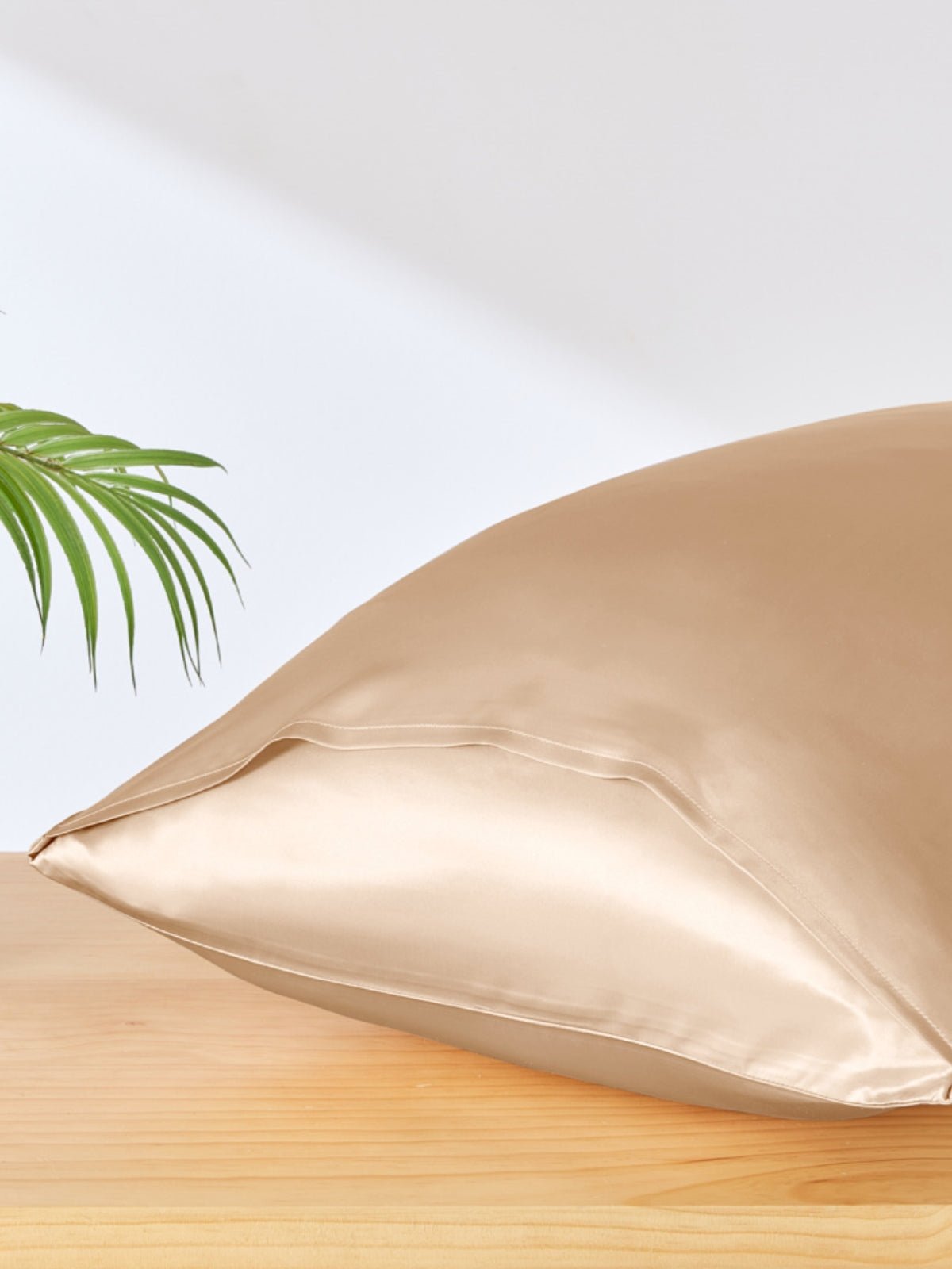 Soft Mulberry Silk Pillowcase with Envelope Closure