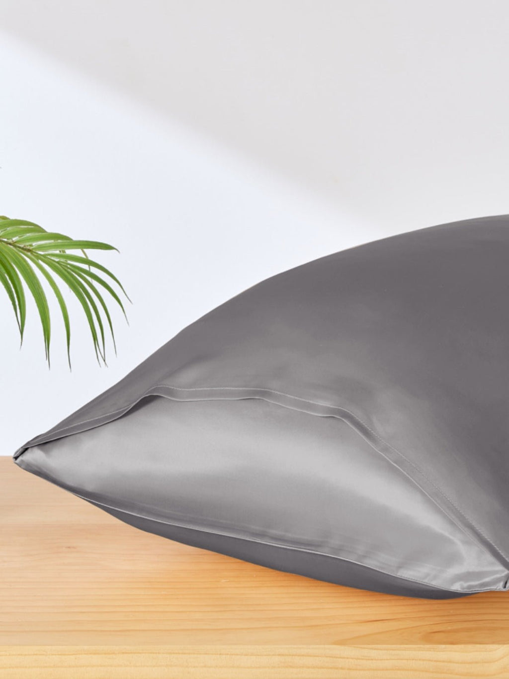 Soft Mulberry Silk Pillowcase with Envelope Closure