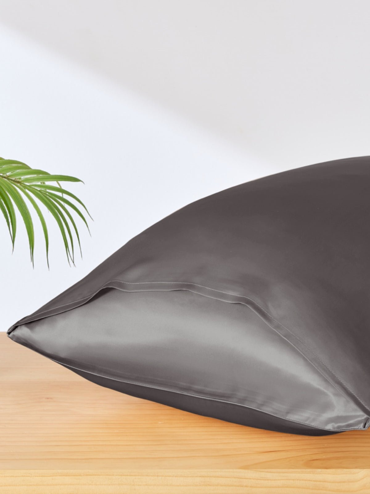 Soft Mulberry Silk Pillowcase with Envelope Closure