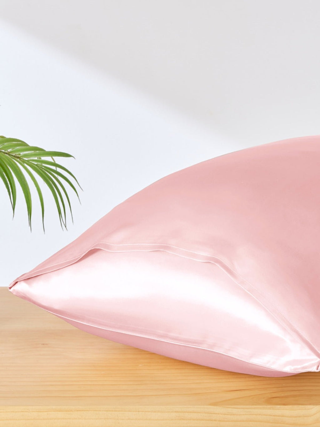 Soft Mulberry Silk Pillowcase with Envelope Closure