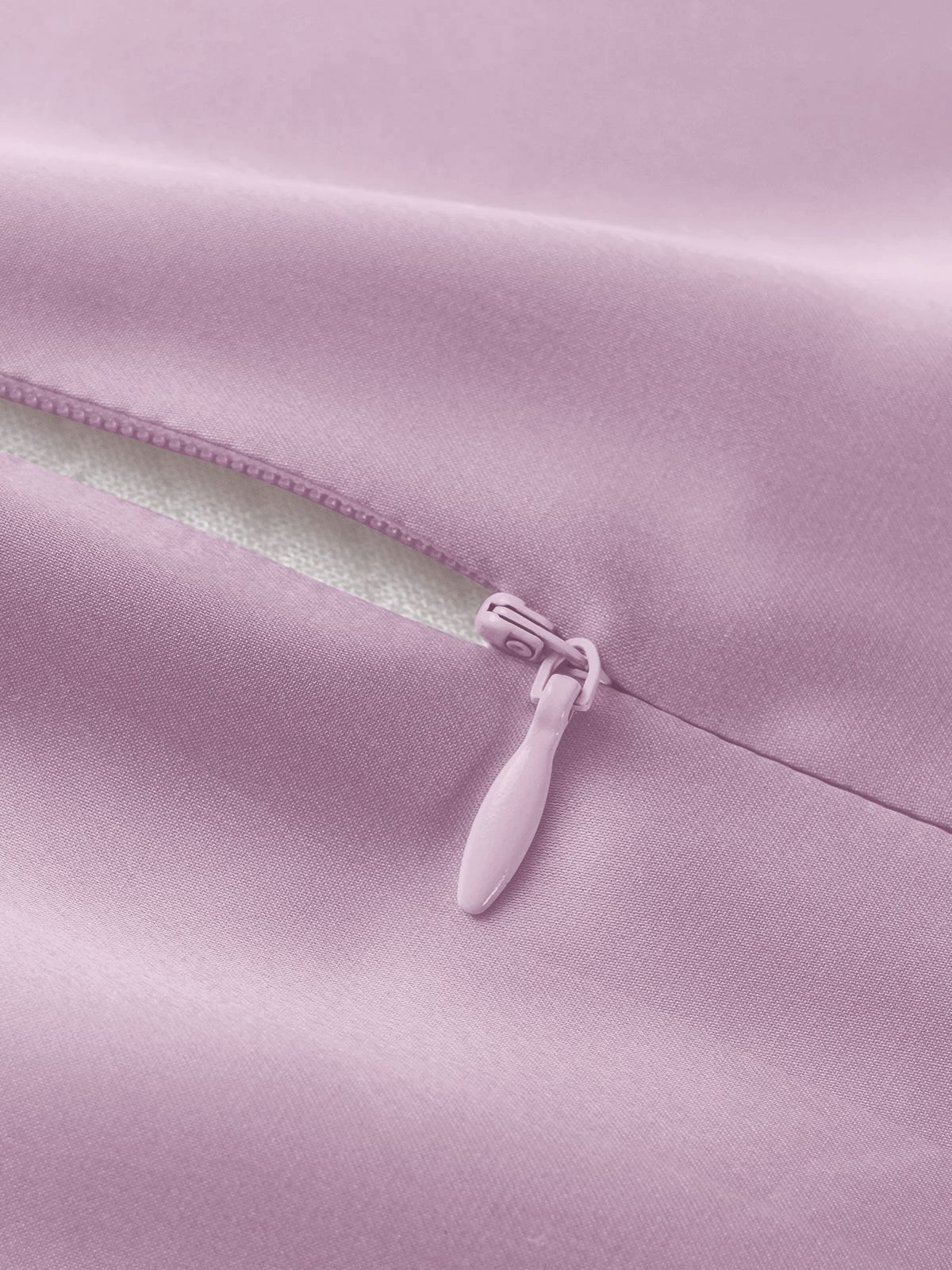 Soft Contour Silk Pillowcase for Memory Foam Pillows