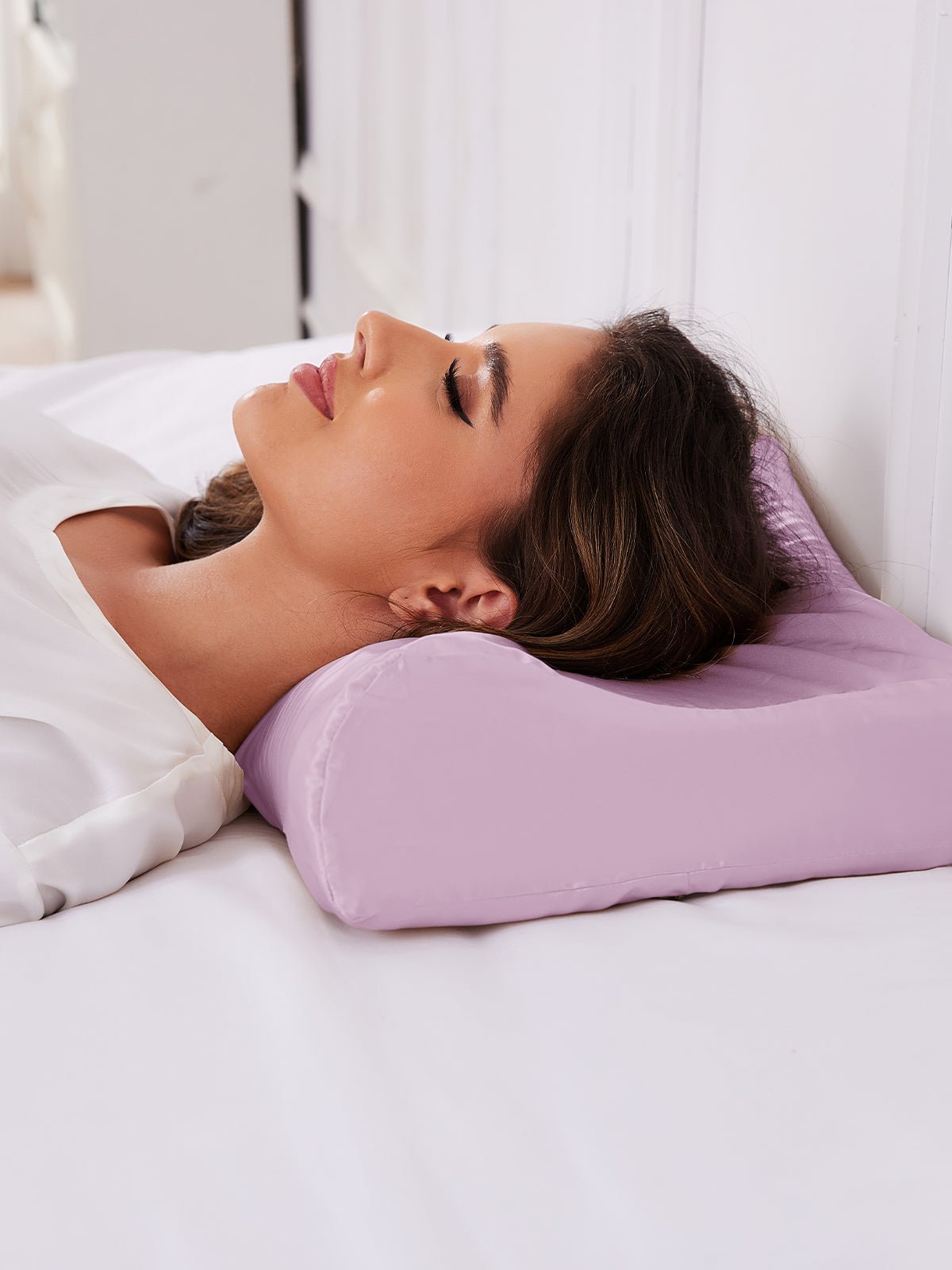 Soft Contour Silk Pillowcase for Memory Foam Pillows