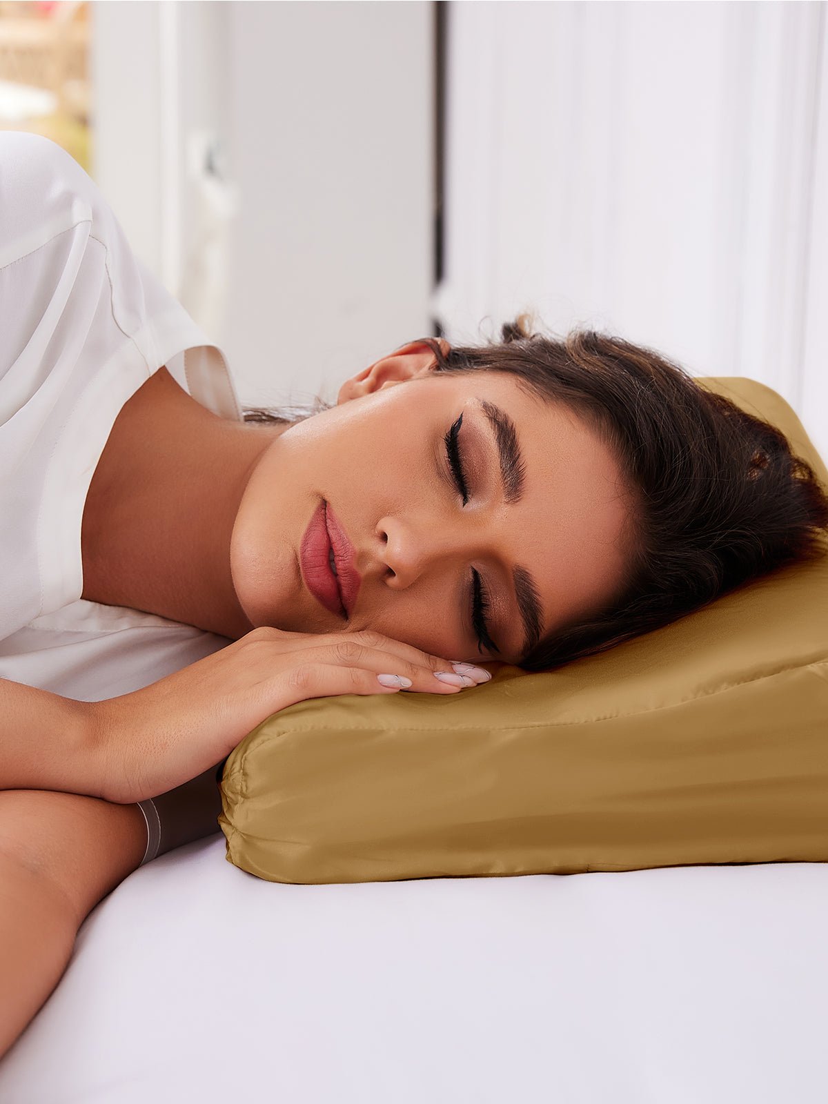 Soft Contour Silk Pillowcase for Memory Foam Pillows