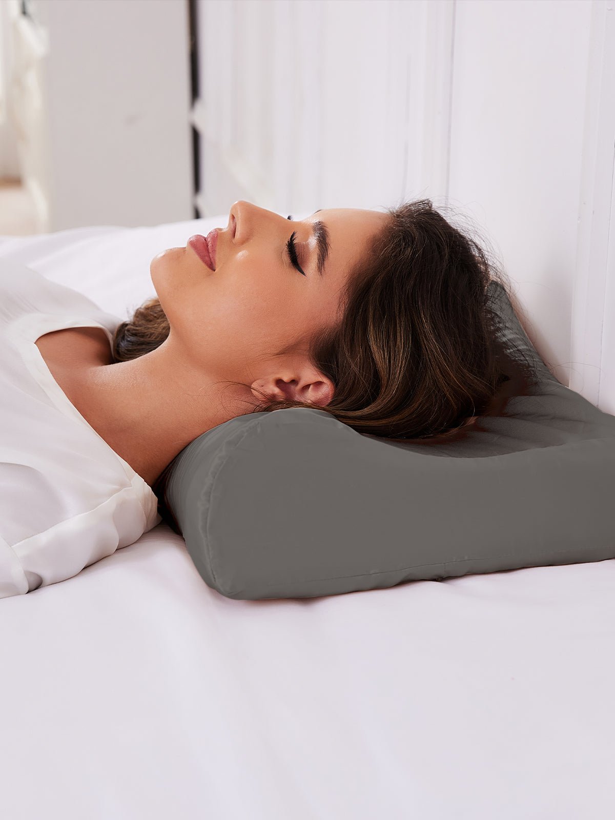 Soft Contour Silk Pillowcase for Memory Foam Pillows