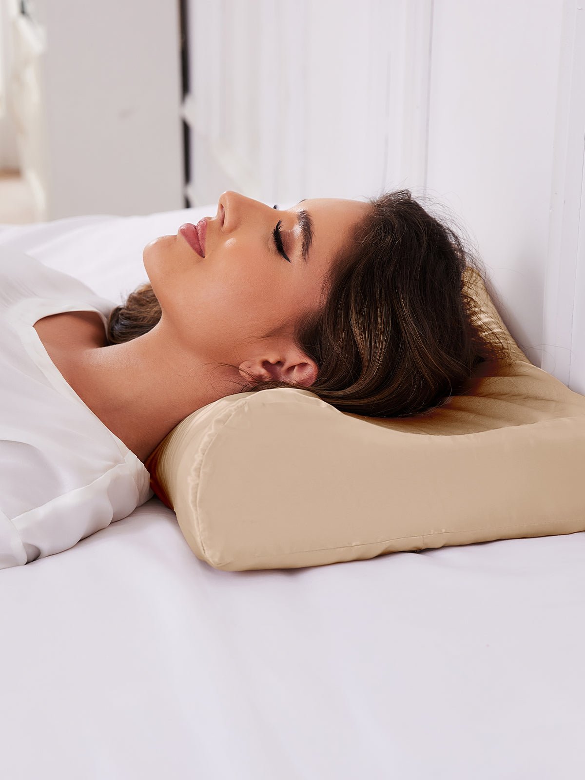Soft Contour Silk Pillowcase for Memory Foam Pillows
