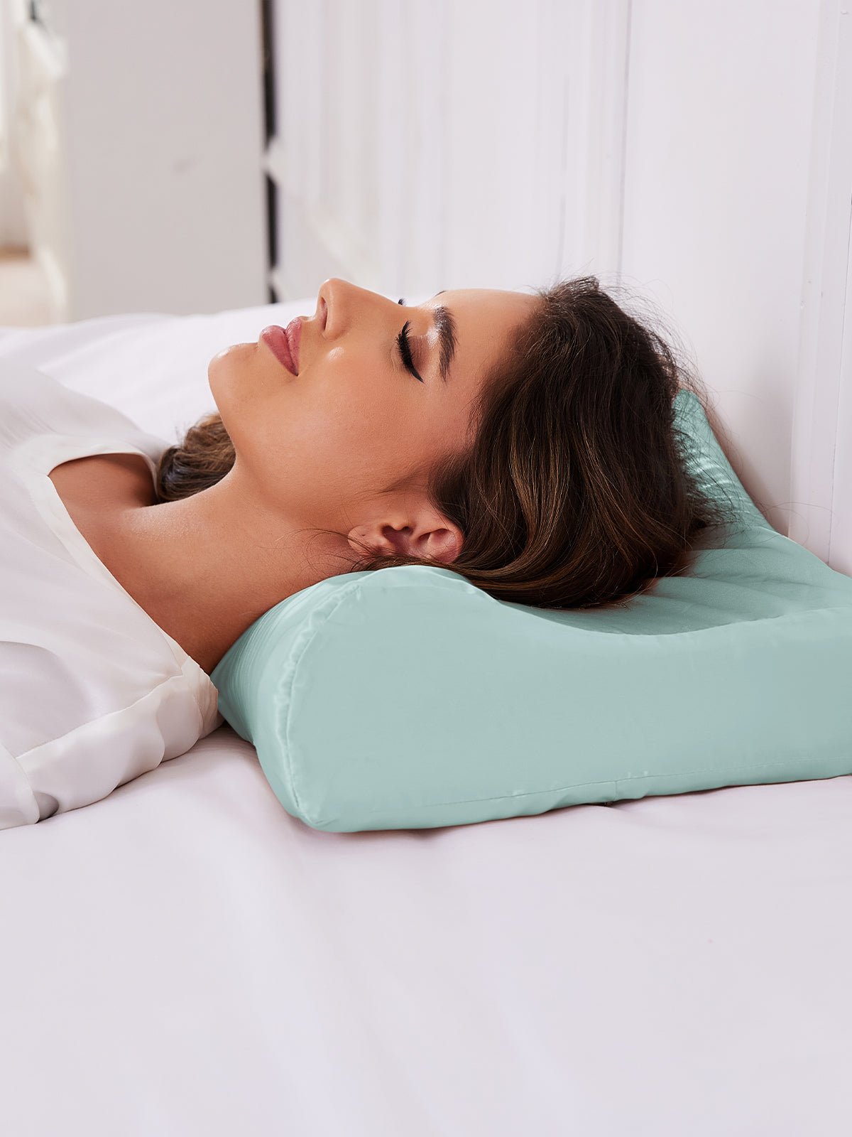 Soft Contour Silk Pillowcase for Memory Foam Pillows