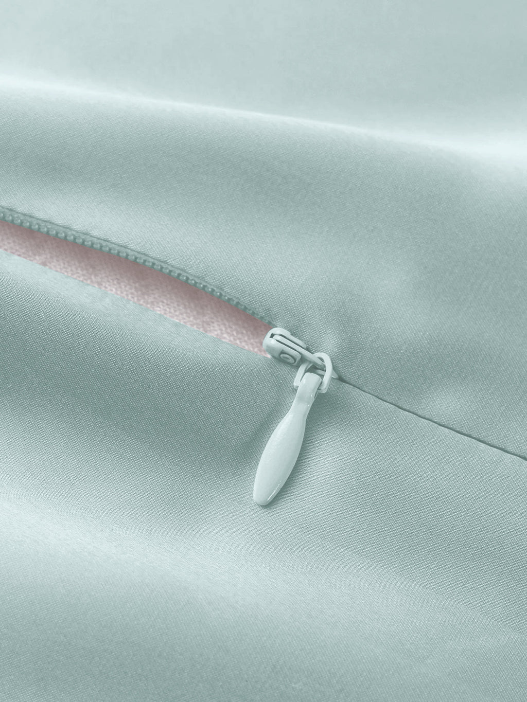 Soft Contour Silk Pillowcase for Memory Foam Pillows