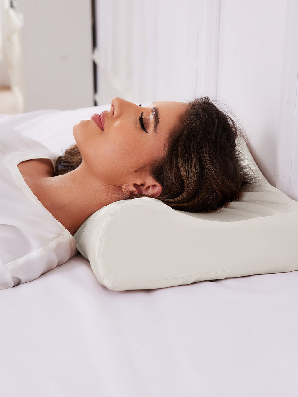Soft Contour Silk Pillowcase for Memory Foam Pillows