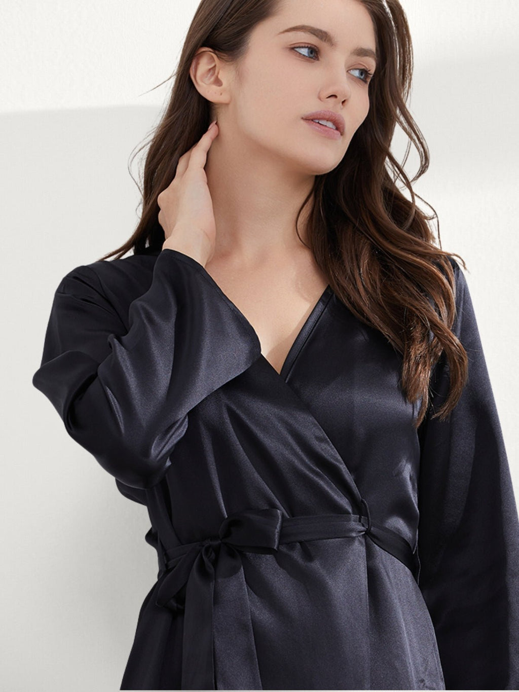Elegant Mulberry Silk Short Robe