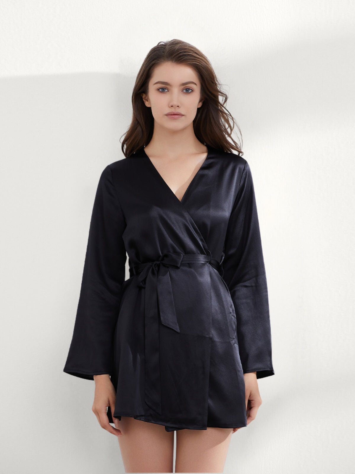 Elegant Mulberry Silk Short Robe