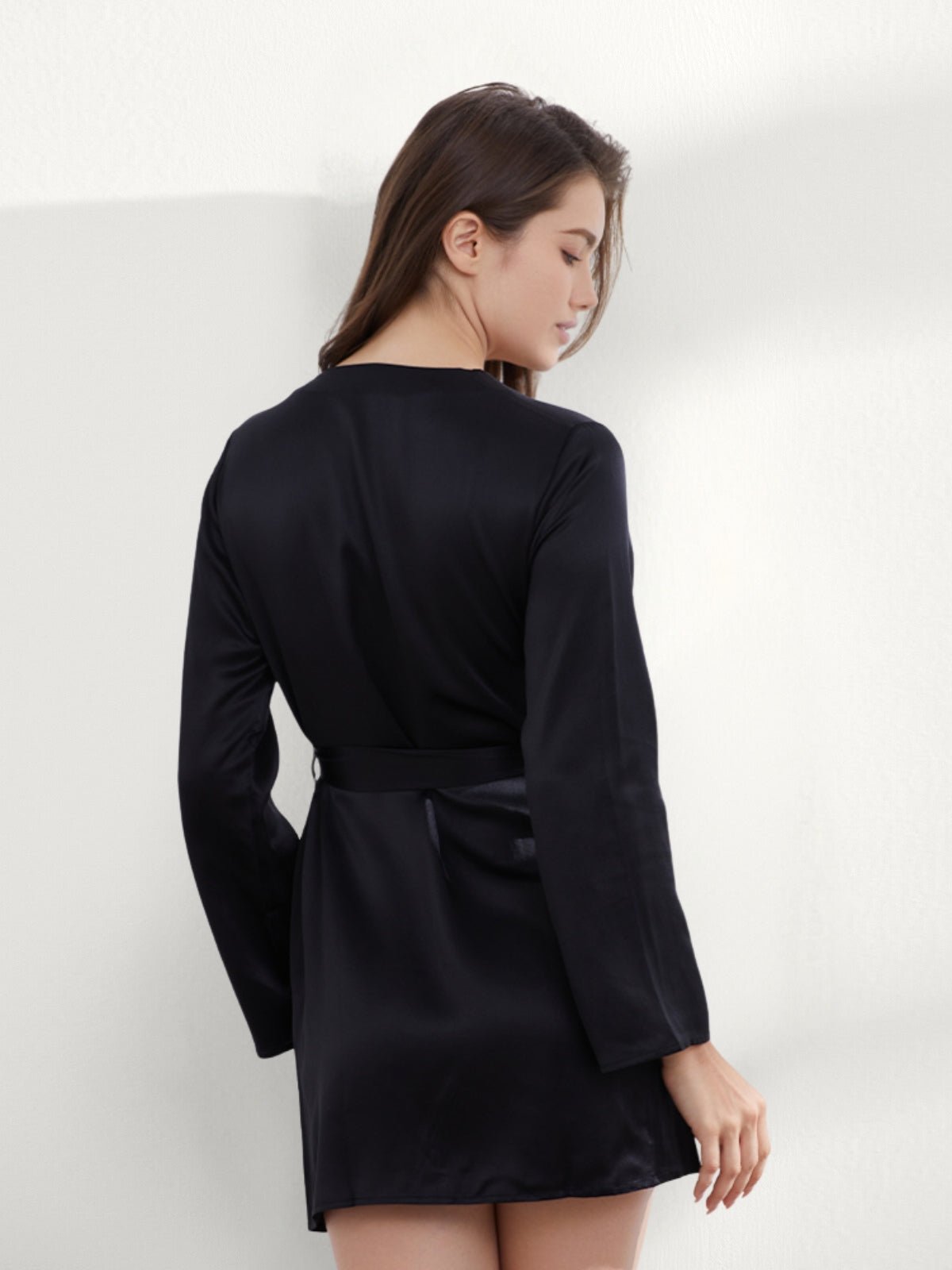 Elegant Mulberry Silk Short Robe