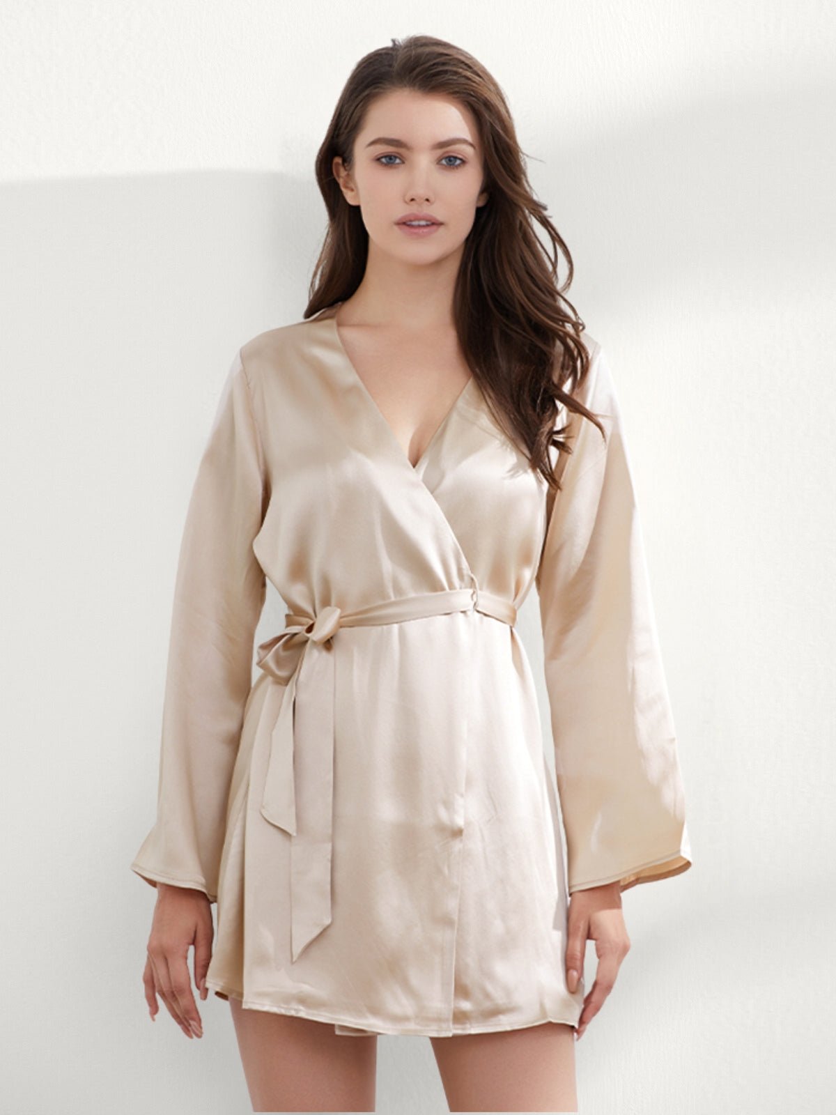 Elegant Mulberry Silk Short Robe
