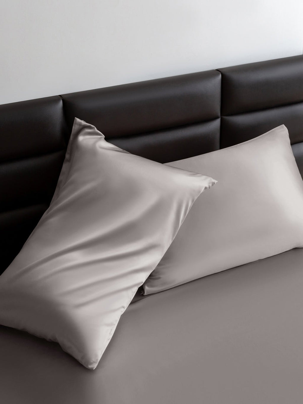 Hyaluronic Acid Premium Silk Pillowcase