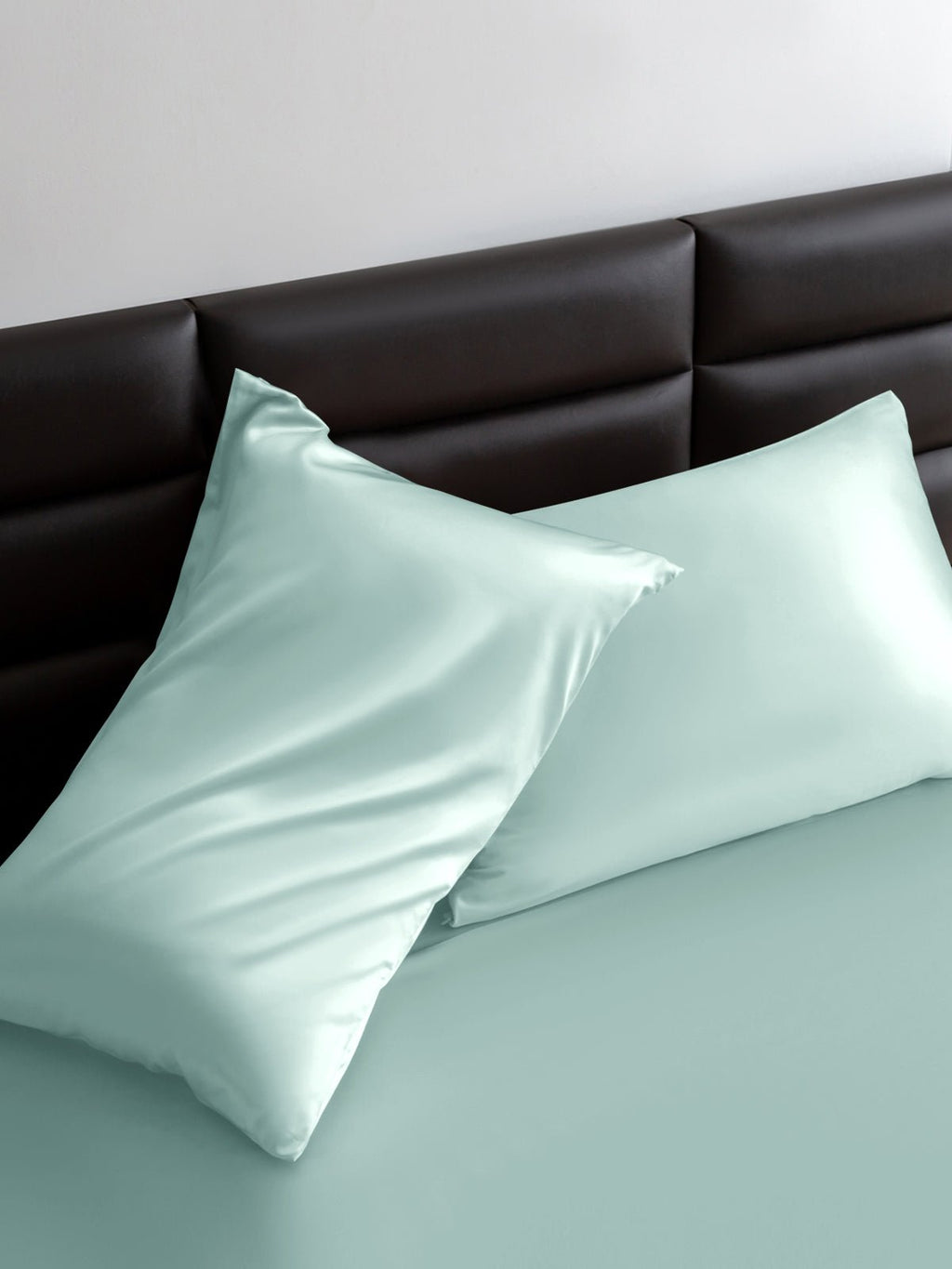Hyaluronic Acid Premium Silk Pillowcase