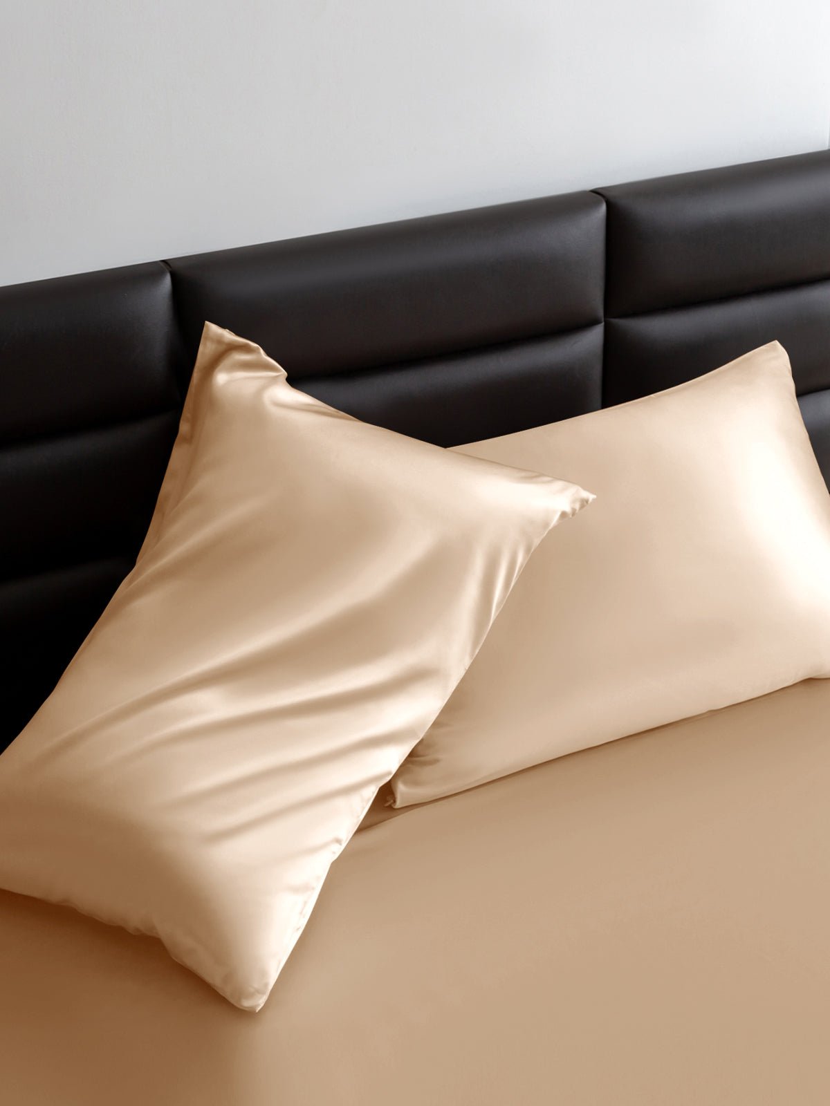 Hyaluronic Acid Premium Silk Pillowcase