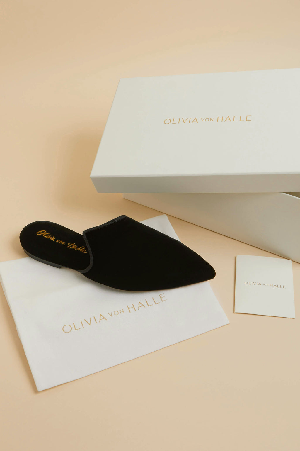 Contessa Verona Black Slippers in Velvet