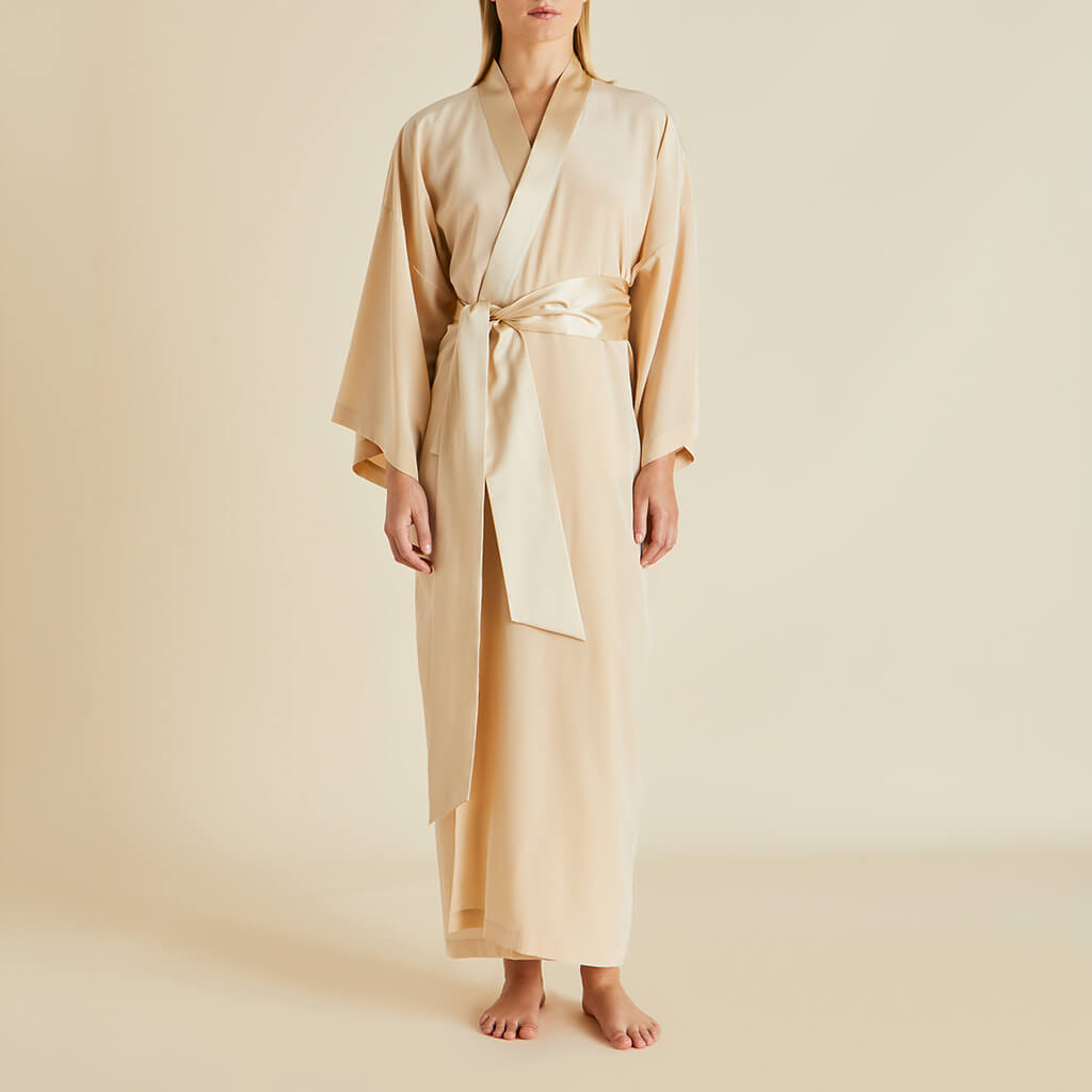 Queenie Caramel Robe in Silk Crêpe de Chine