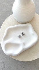 Neve Heart Earrings - Silver