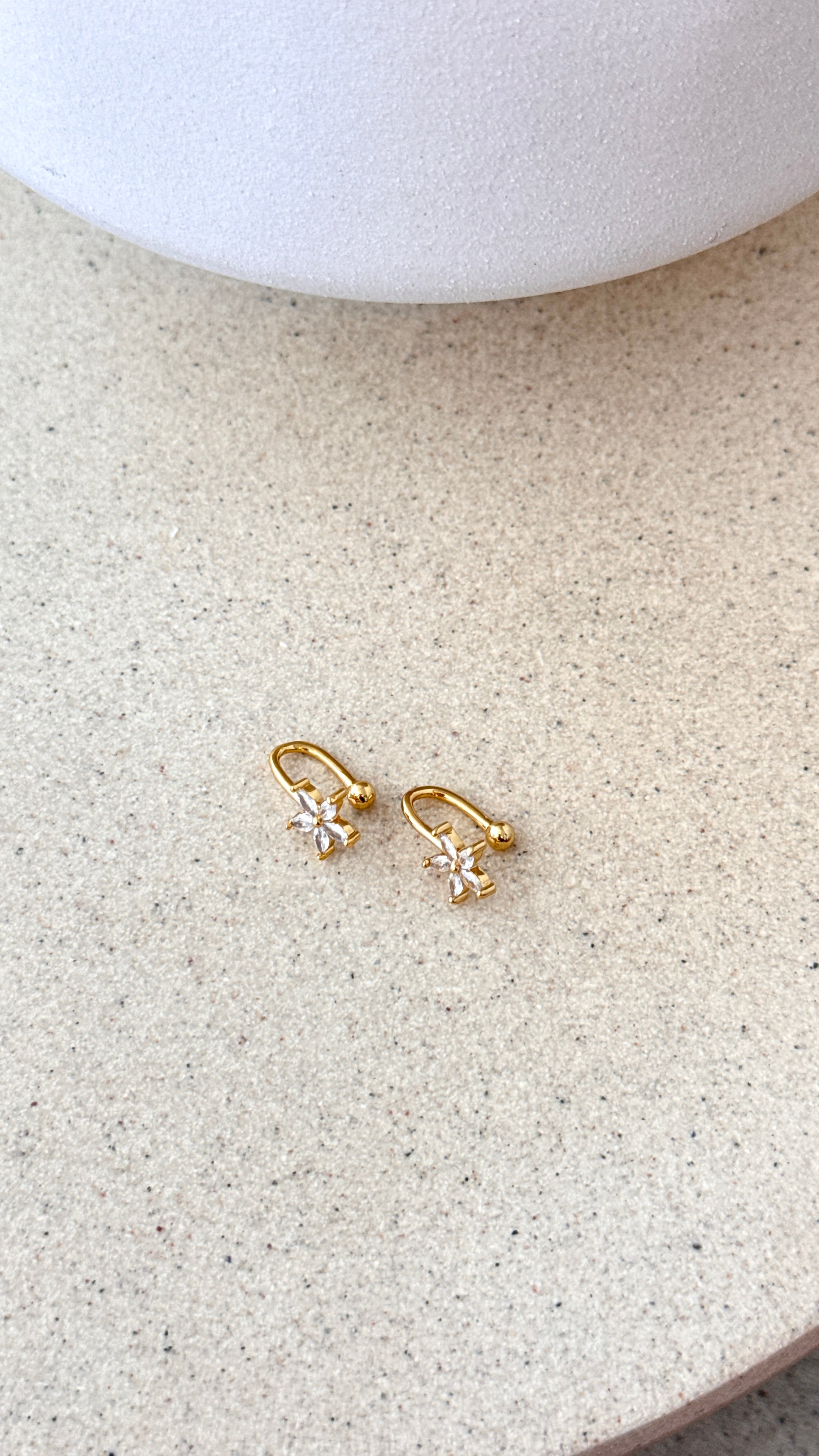 Yiota Ear Cuff Earrings - Gold
