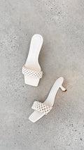 Michelle Heel - Bone
