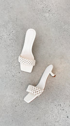 Michelle Heel - Bone