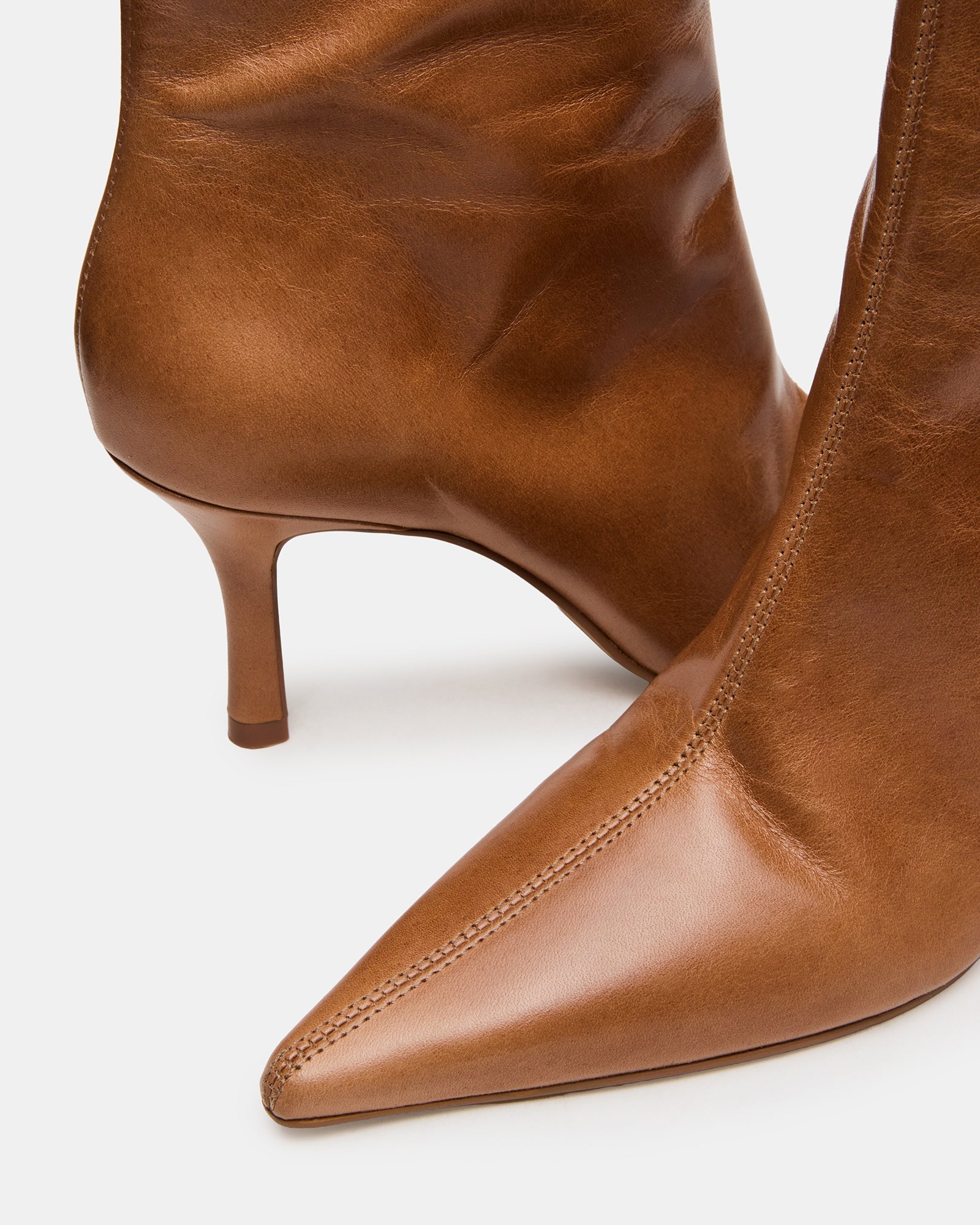 TRUCE VINTAGE TAN LEATHER