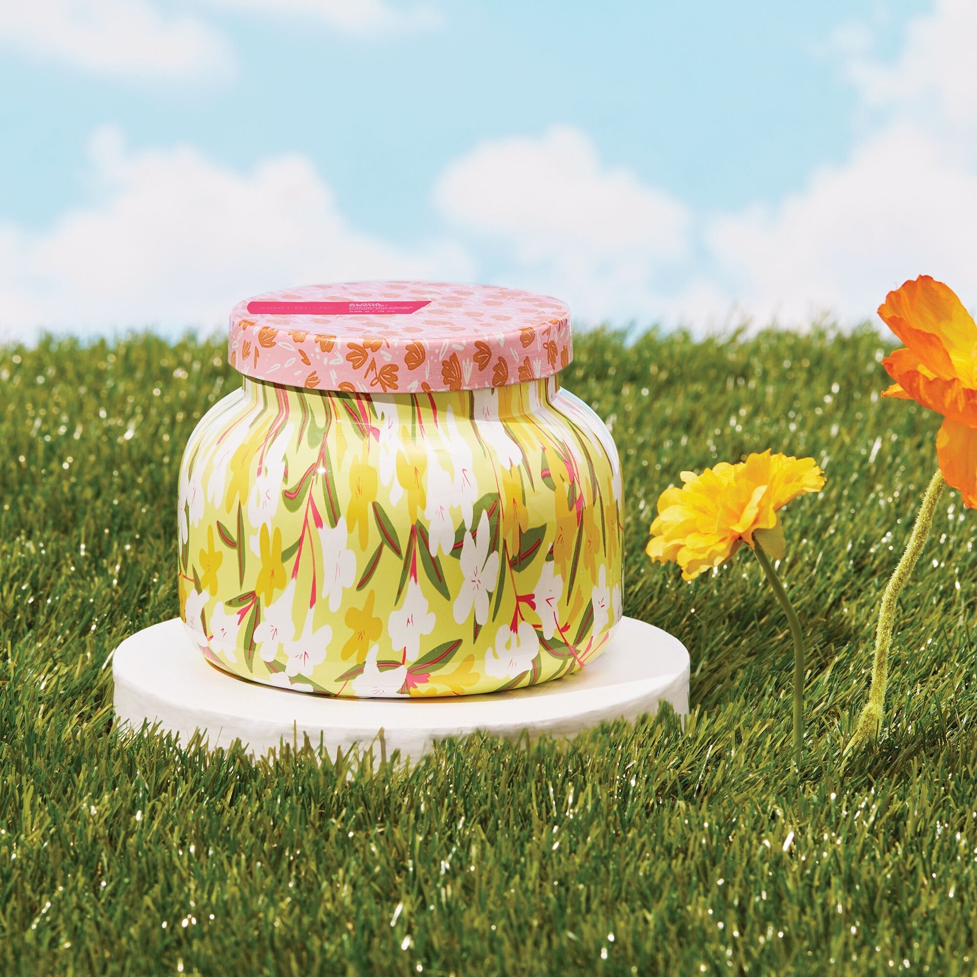 Aloha Orchid Pattern Play Signature Candle