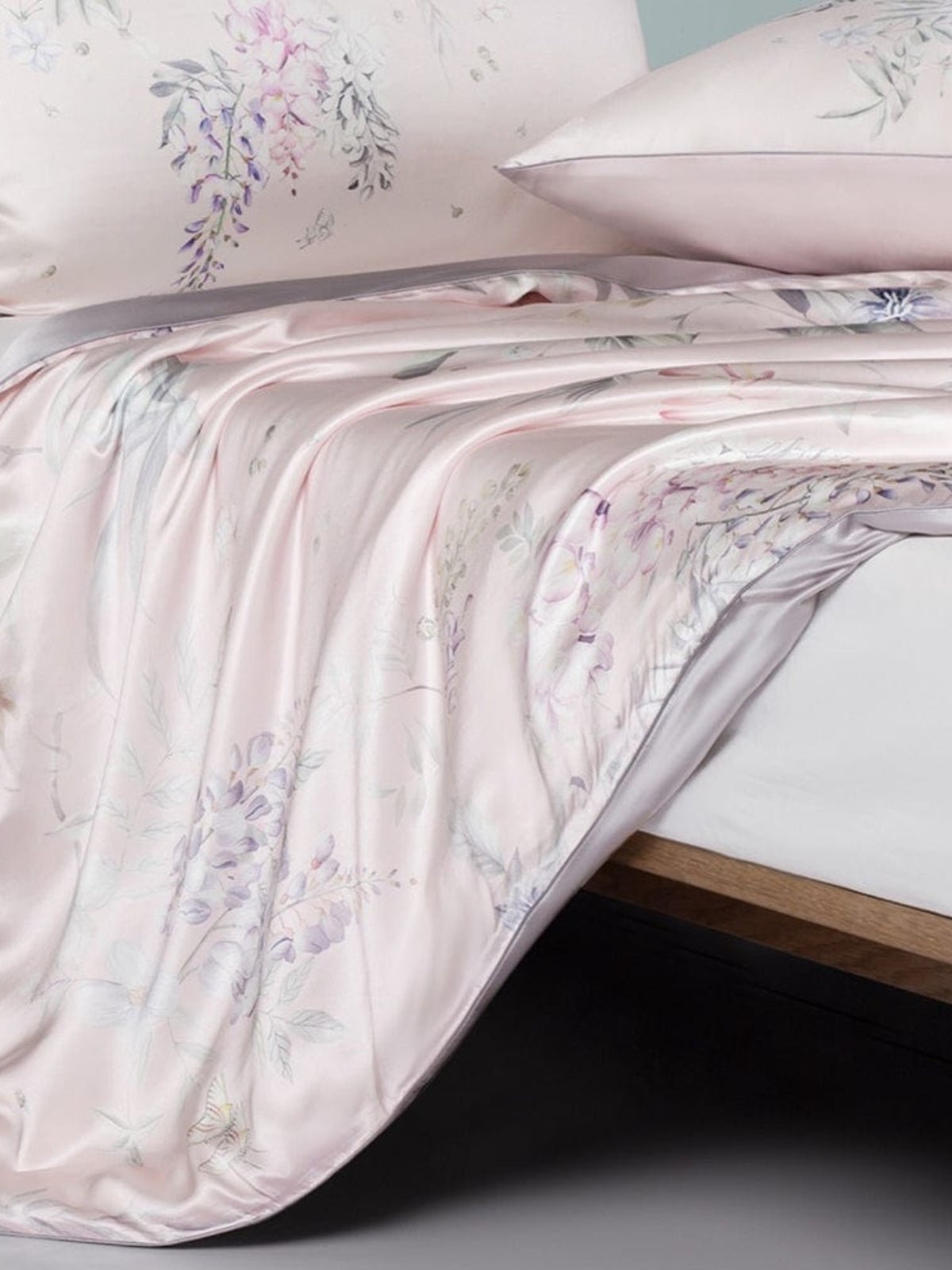 Luxury Floral Mulberry Silk Blanket