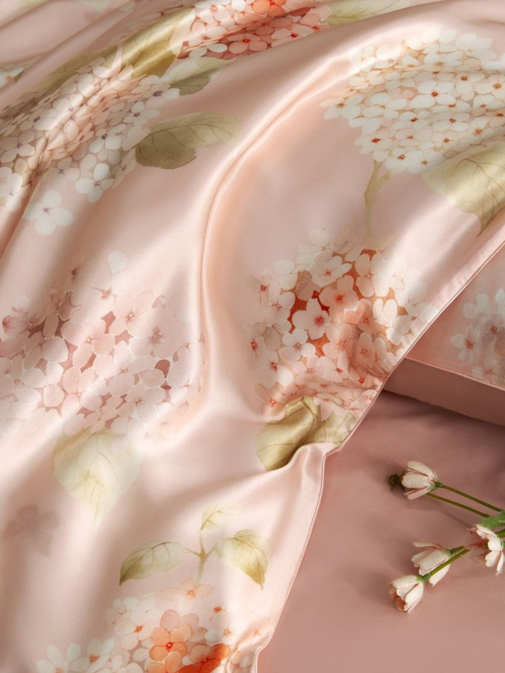 Luxury Floral Mulberry Silk Blanket