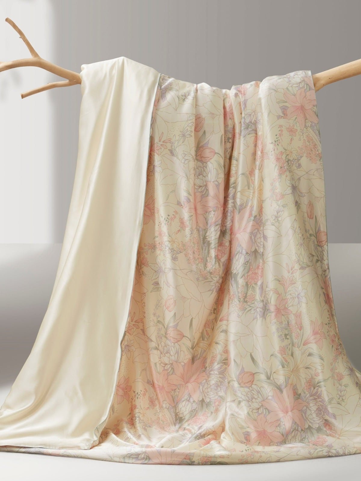 Luxury Floral Mulberry Silk Blanket