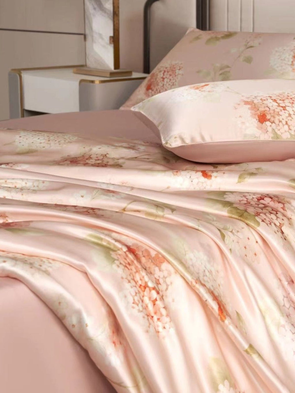 Luxury Floral Mulberry Silk Blanket