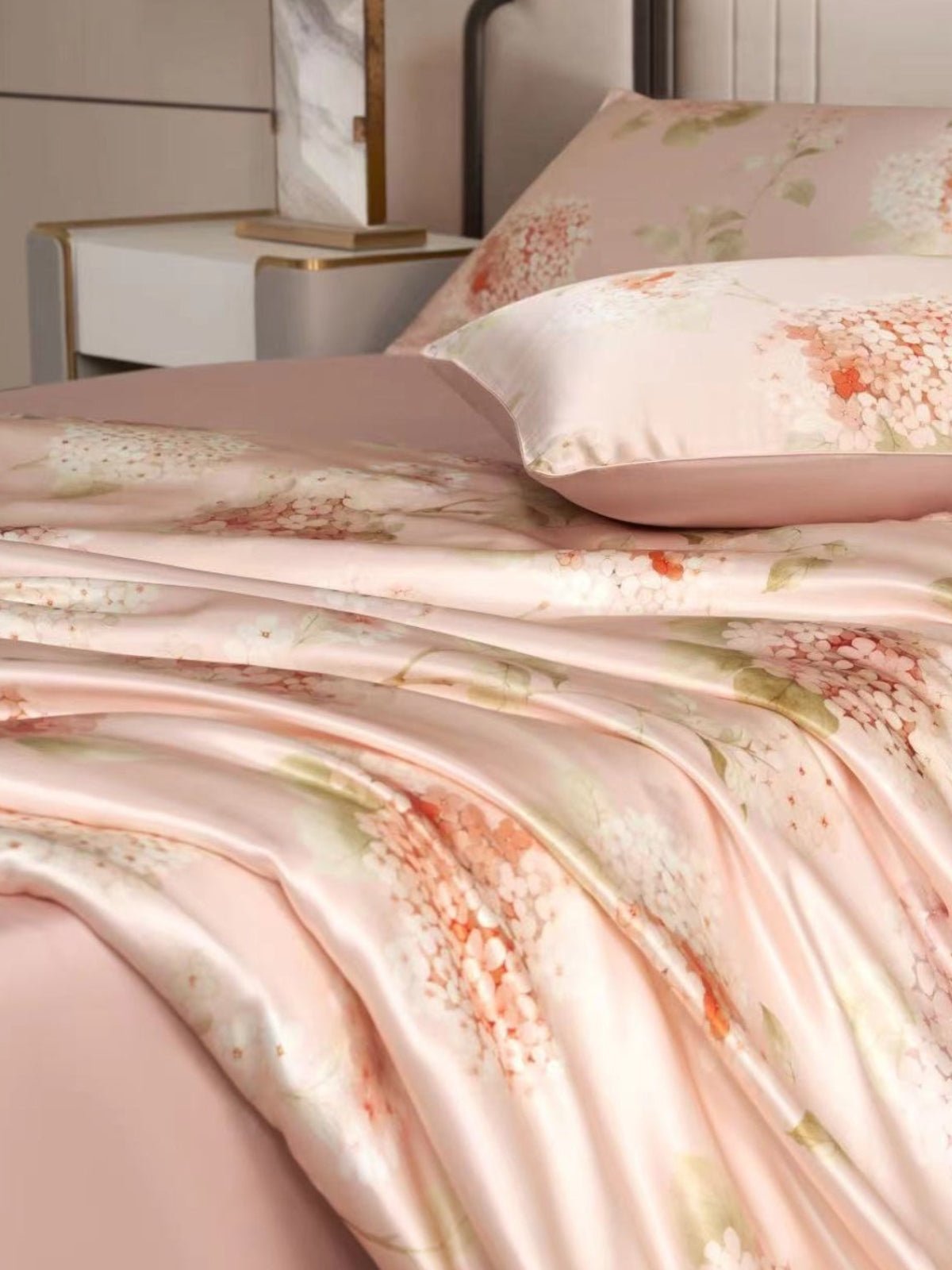 Luxury Floral Mulberry Silk Blanket