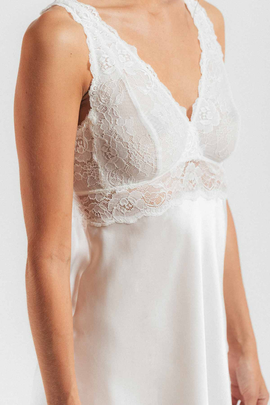 Morgan Iconic Bust-Support Long Silk Gown