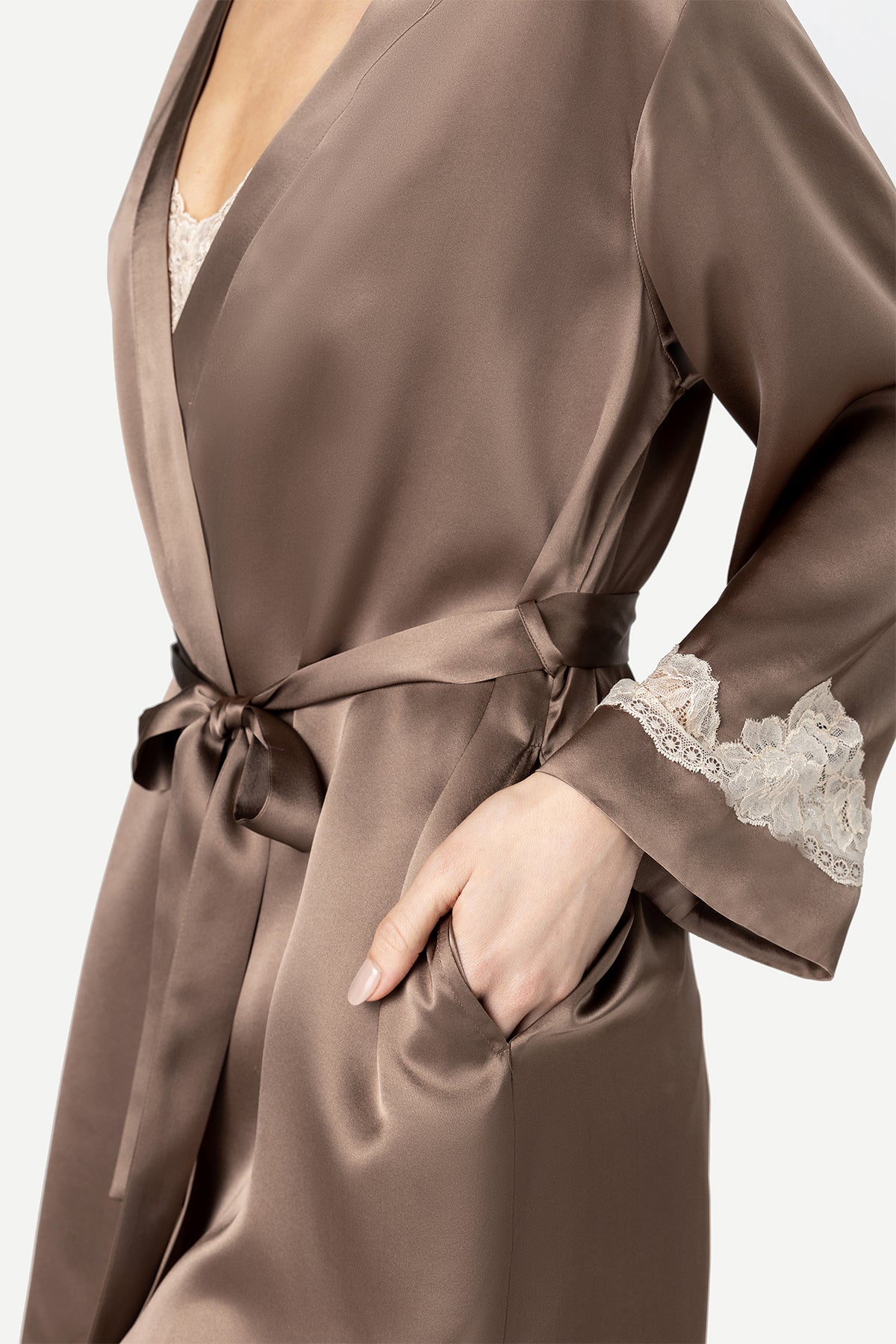 Morgan Iconic Short Silk Robe