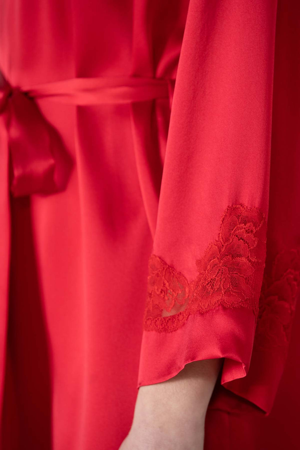 Morgan Iconic Short Silk Robe