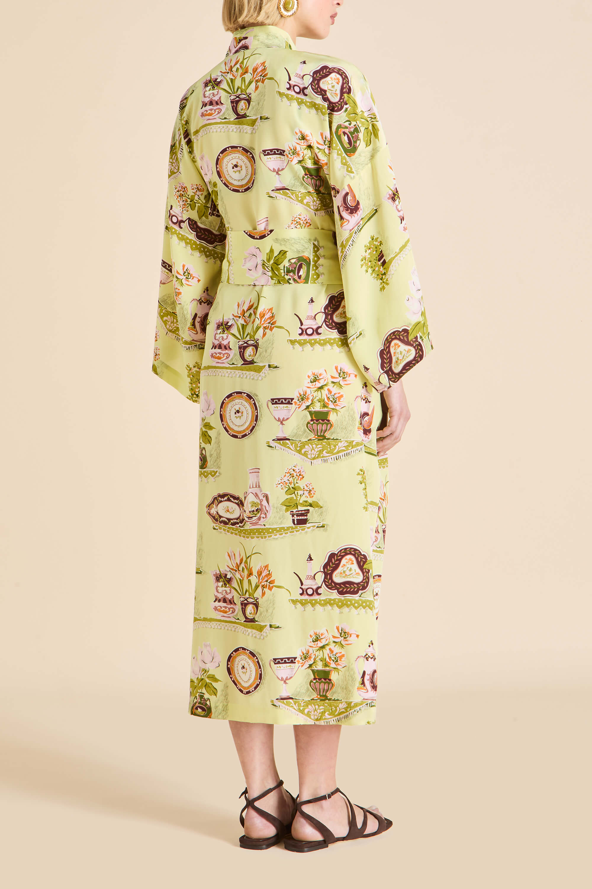 Amaya Aulenti Green Plate Robe in Silk Crêpe de Chine
