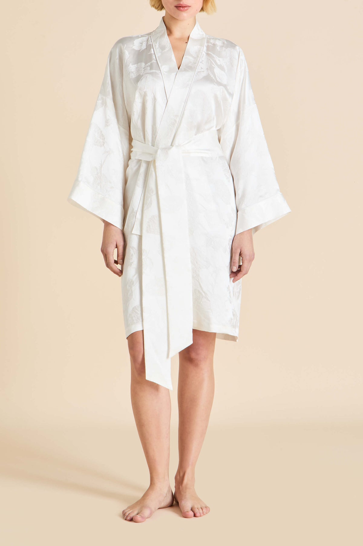 Mimi Liliana Ivory Floral Robe in Silk Jacquard