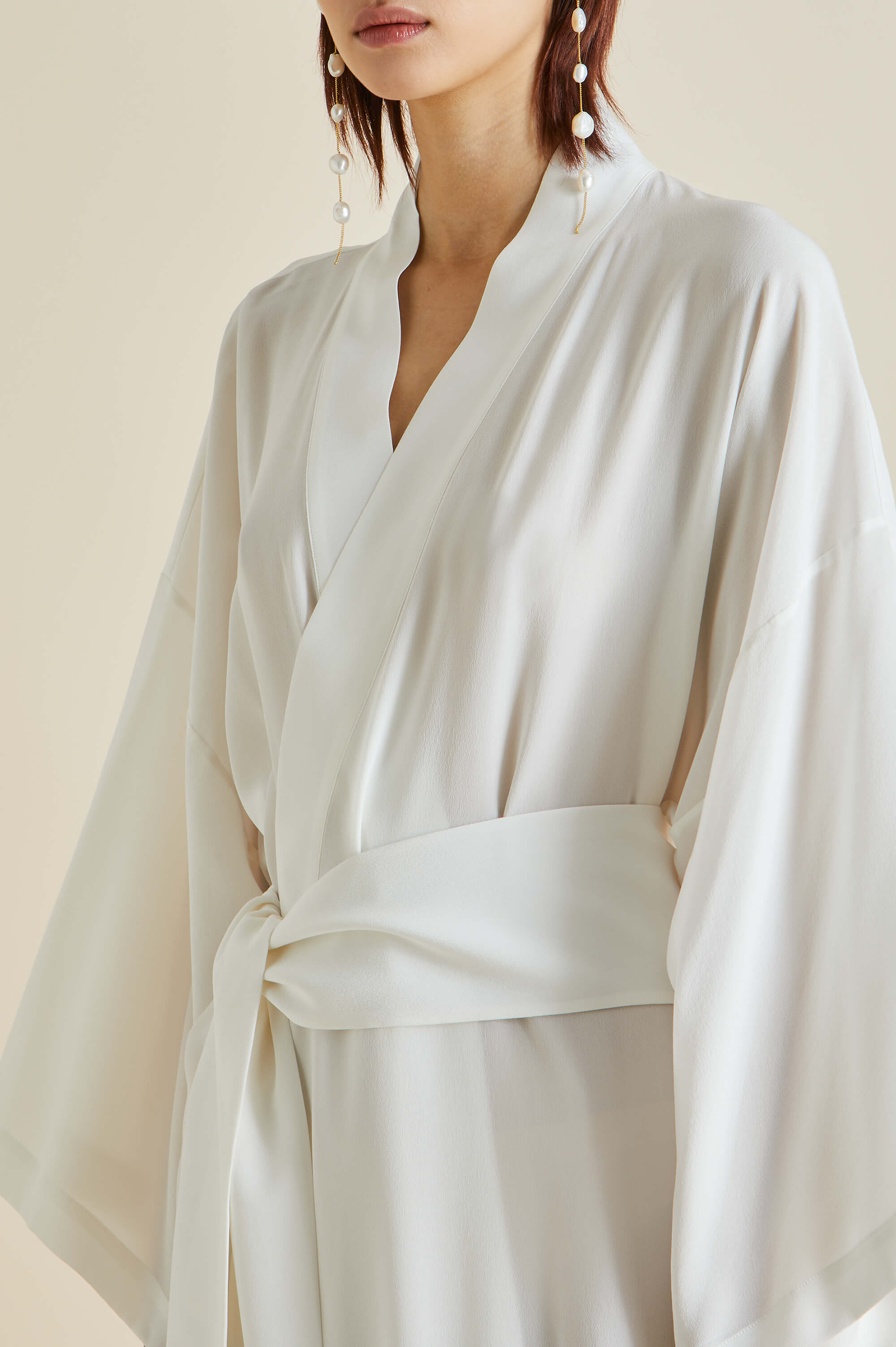 Queenie Ivory White Robe in Silk Crêpe de Chine